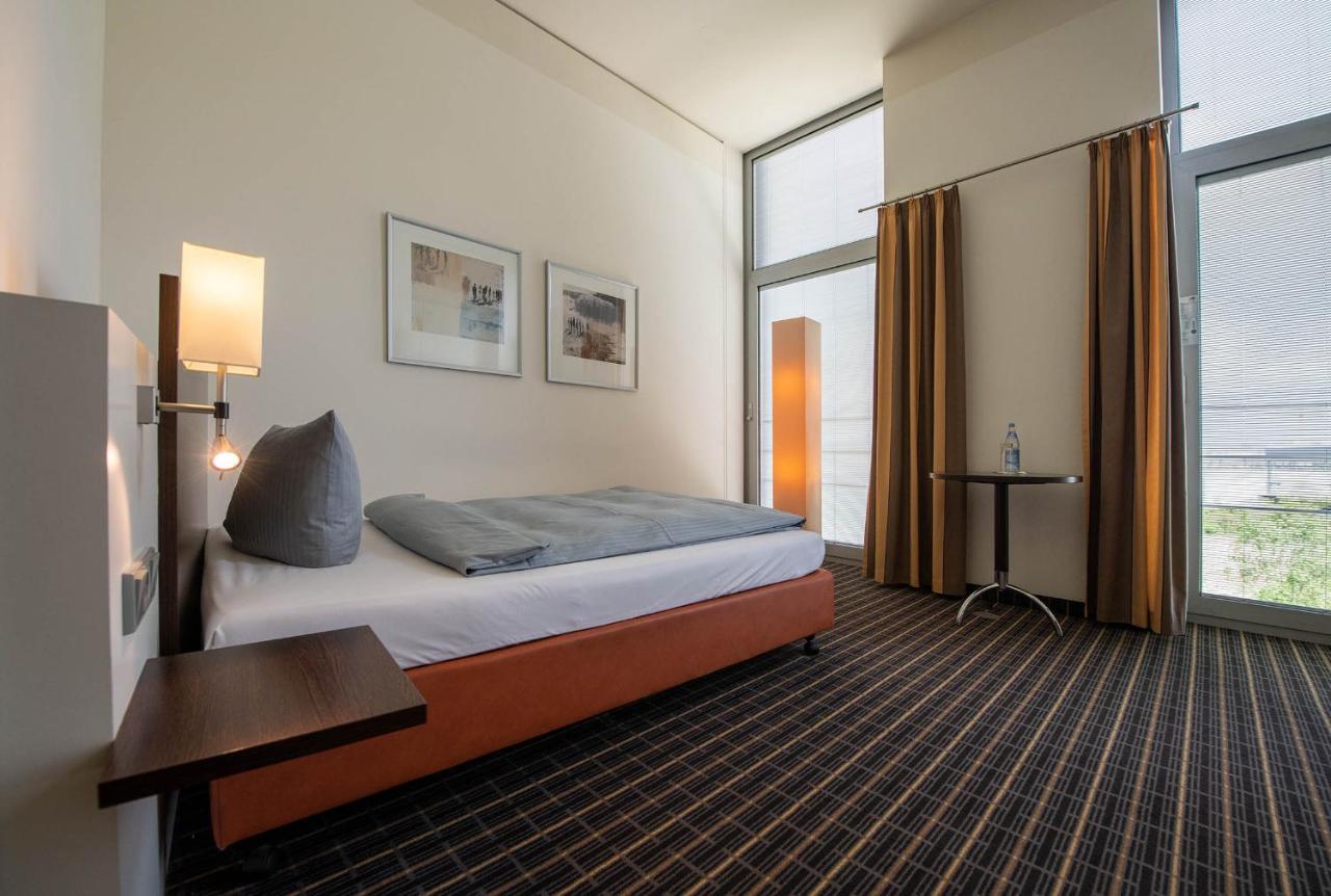 Livenwork Hotel & Coworking Gvz インゴルシュタット エクステリア 写真